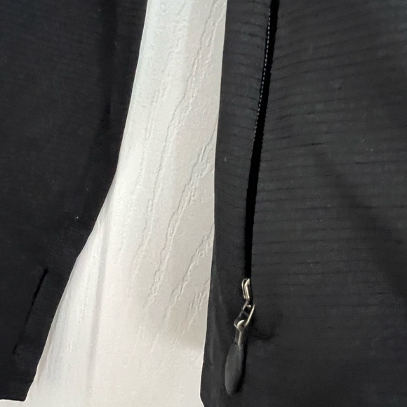 Under Armour Black HeatGear Running hoodie size M - Picture 3 of 4